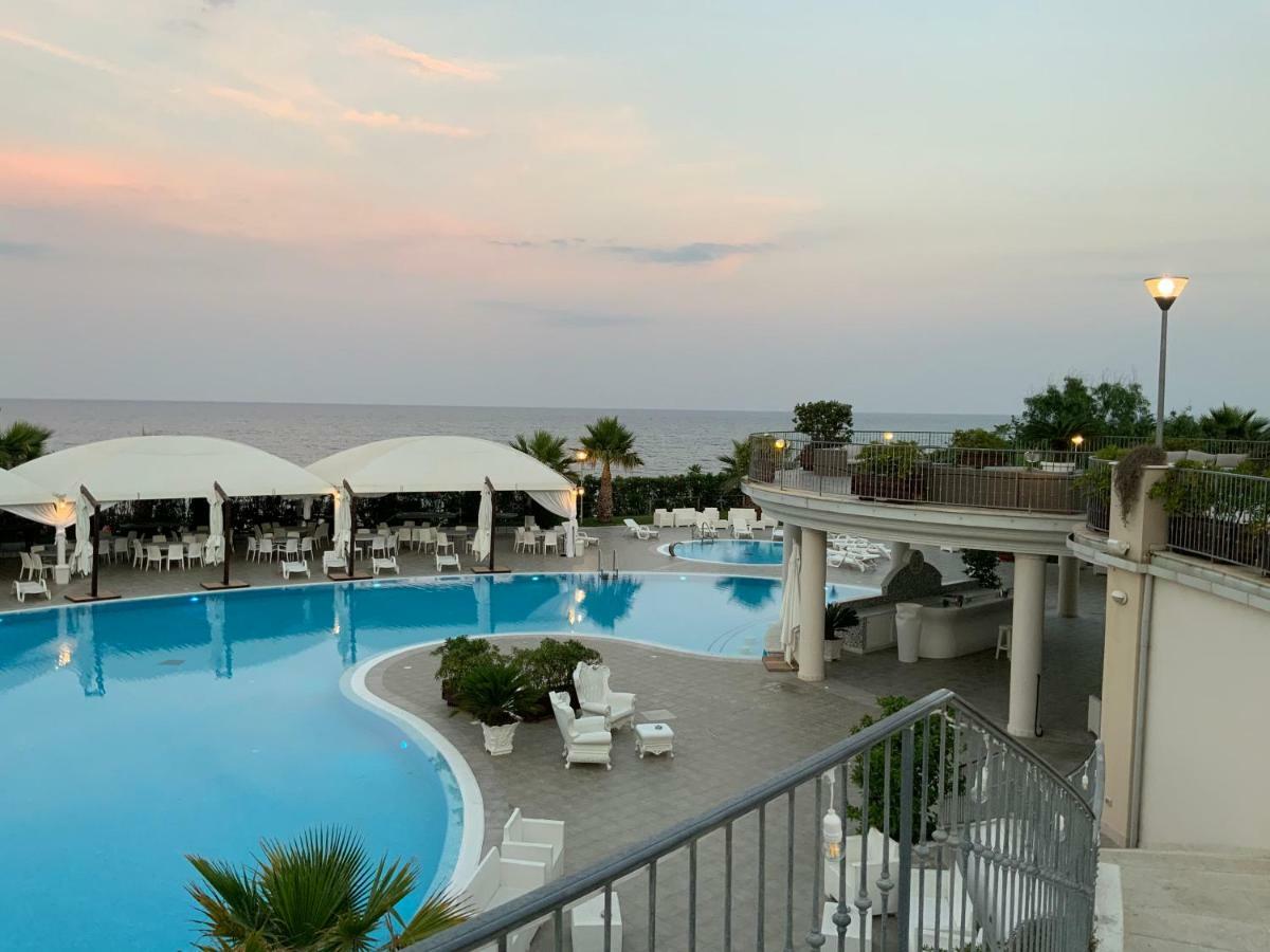 Grand Hotel Balestrieri 토레 멜리사 외부 사진
