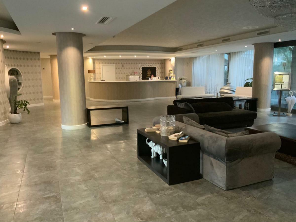 Grand Hotel Balestrieri 토레 멜리사 외부 사진